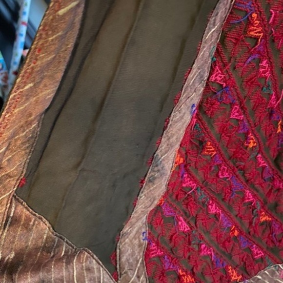 Hand Made and Embroidered Silk Robe - Picture 6 of 6